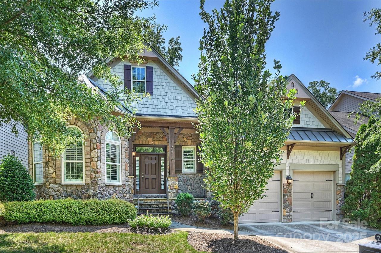 7415 Edenbridge Ln., Charlotte, NC 28226