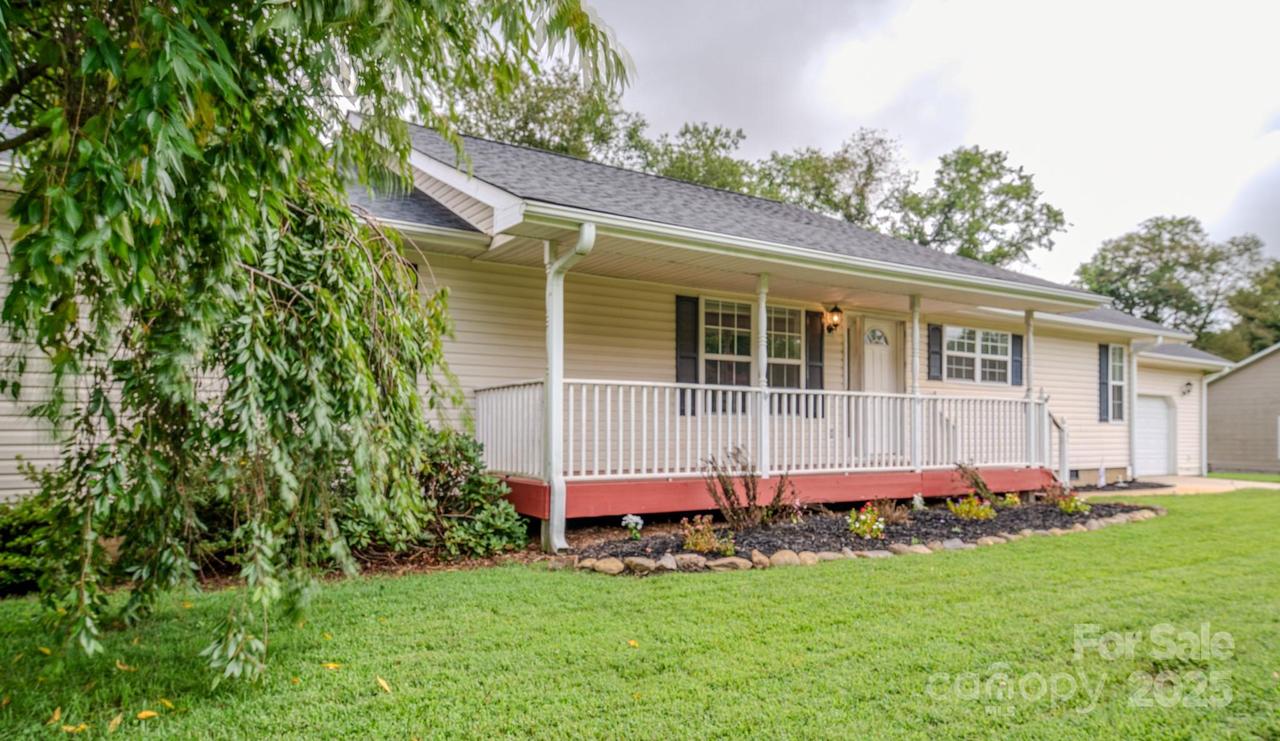 45 Eden Glen Rd., Black Mountain, NC 28711