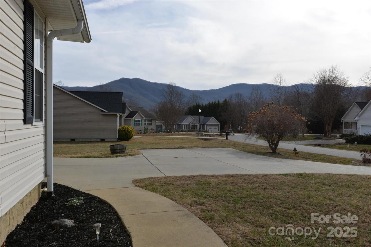 45 Eden Glen Rd., Black Mountain, NC 28711