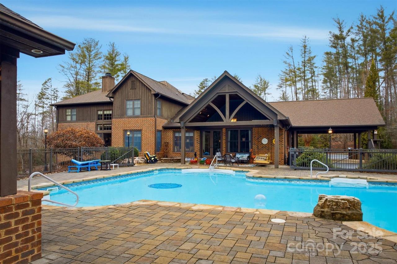 303 Constitution Dr., Morganton, NC 28655