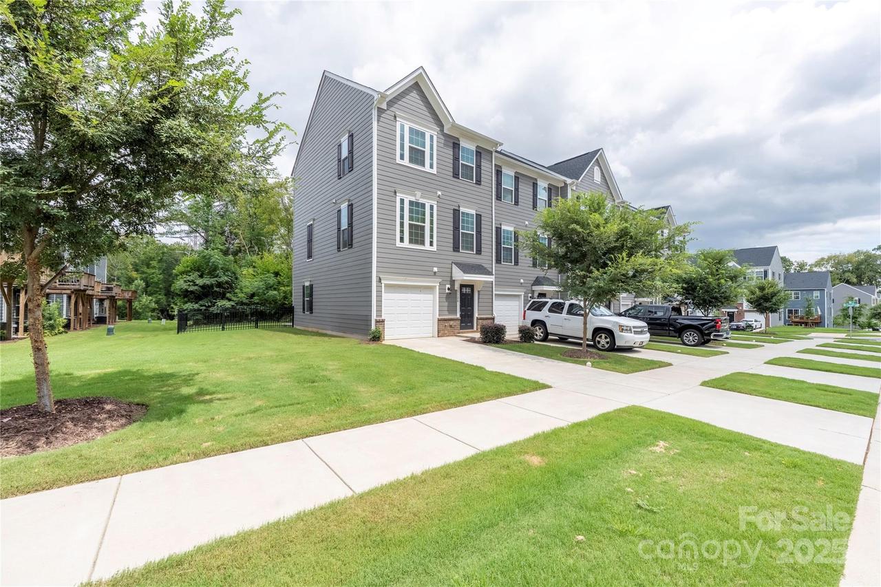 3120 Beeler Ln., Charlotte, NC 28208