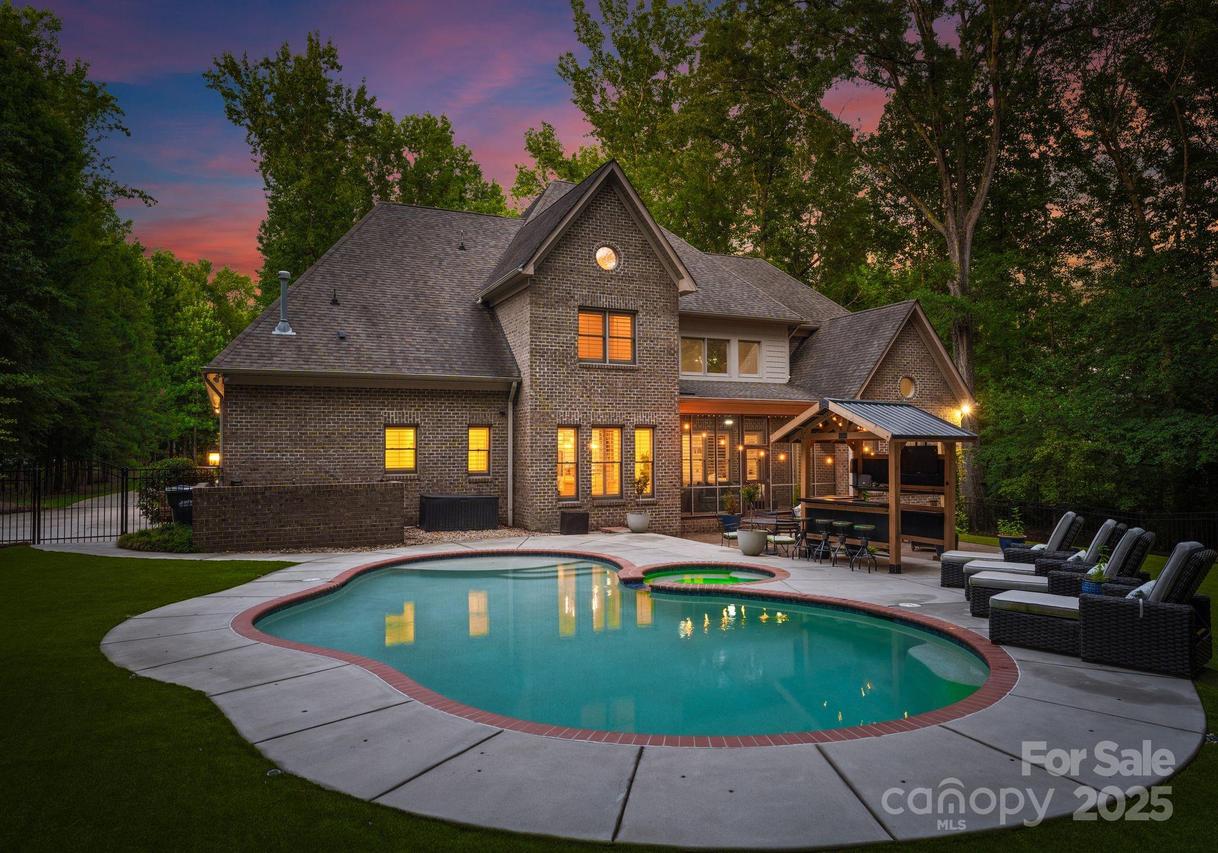 1056 James Madison Dr., Weddington, NC 28104