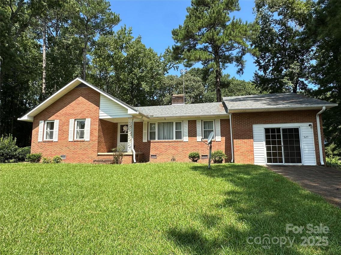 625 Teddar Rd., Mount Gilead, NC 27306