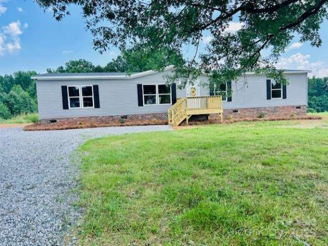 6015 Bridges St., Catawba, NC 28609