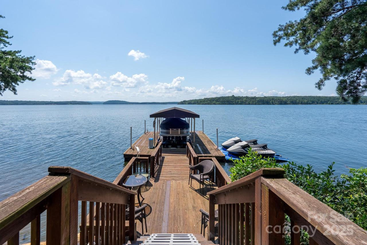 333 Badin View Dr., New London, NC 28127