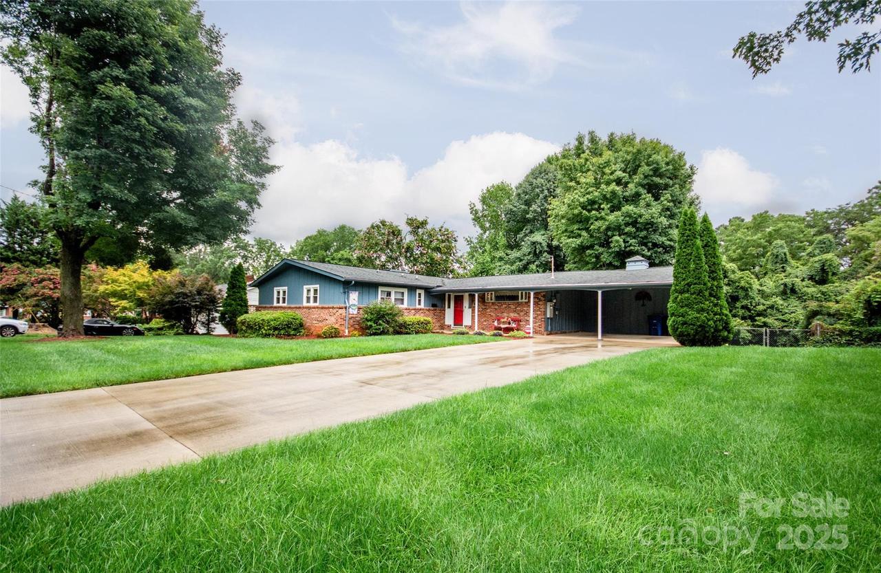 723 Georgia Ave., Statesville, NC 28677