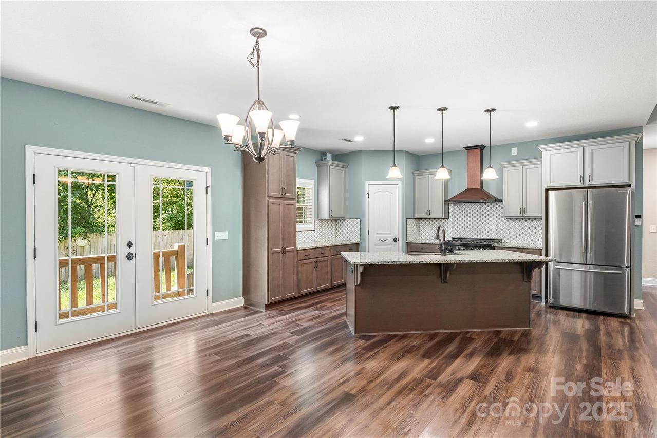 5496 White Oak Rd., Waynesville, NC 28785