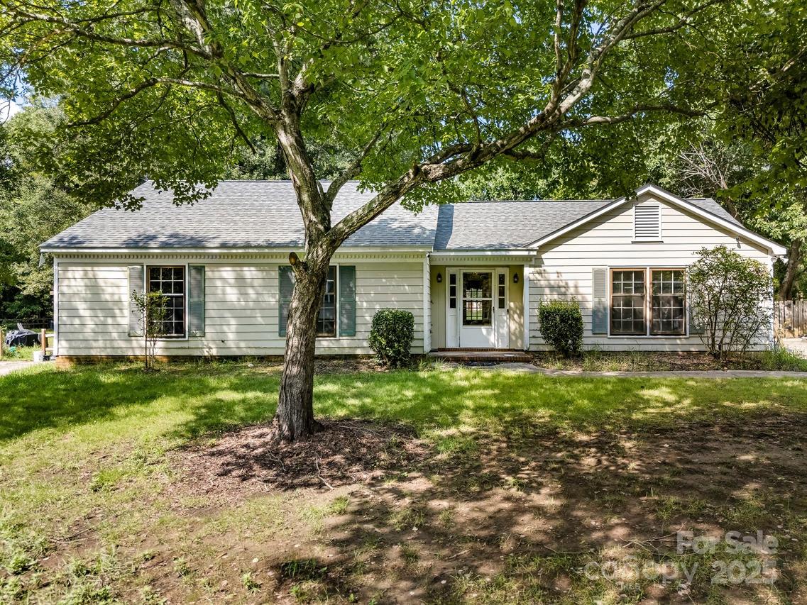 2506 Lawton Bluff Rd., Charlotte, NC 28226