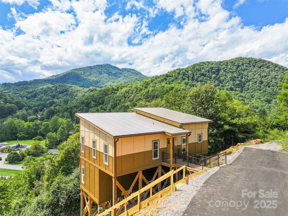 201 Kadire Dr., Waynesville, NC 28785