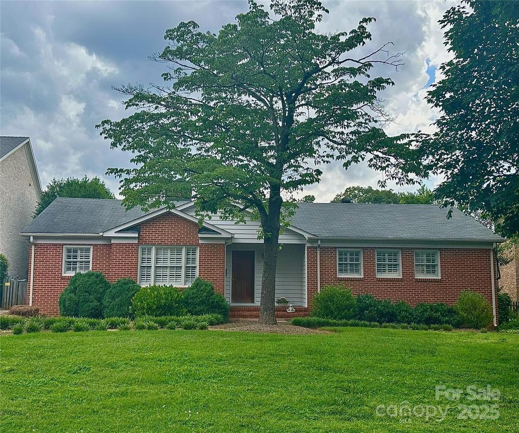 1786 Sterling Rd., Charlotte, NC 28209