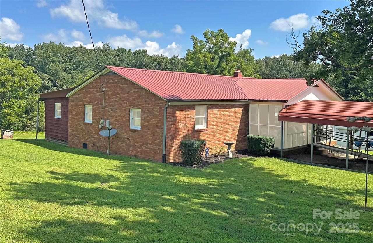 3945 E Burke Blvd., Connelly Springs, NC 28612