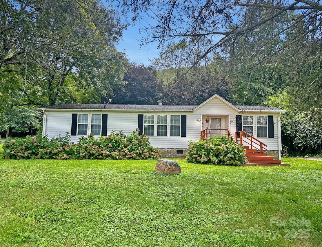51 Kenneth Cooper Rd., Whittier, NC 28789