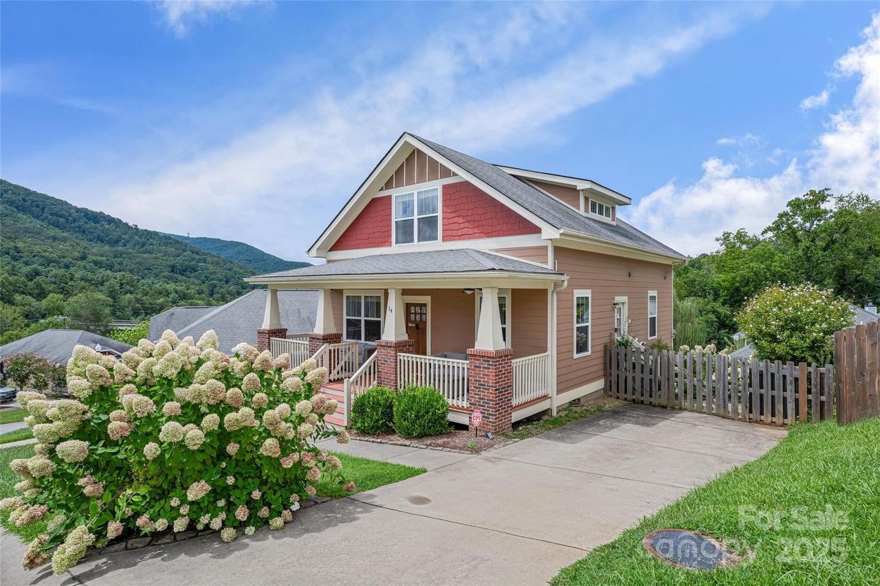 14 Byrdcliffe Ln., Asheville, NC 28805