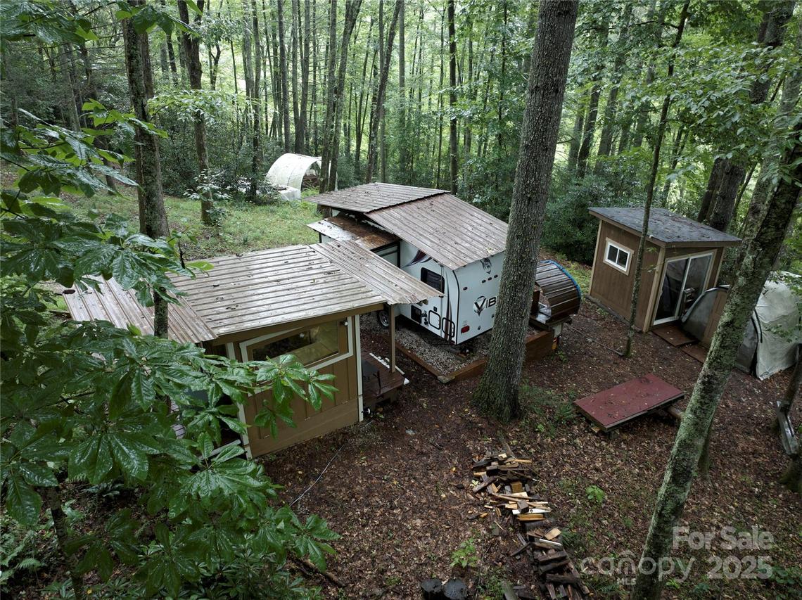 191 Pack Dr., Spruce Pine, NC 28777