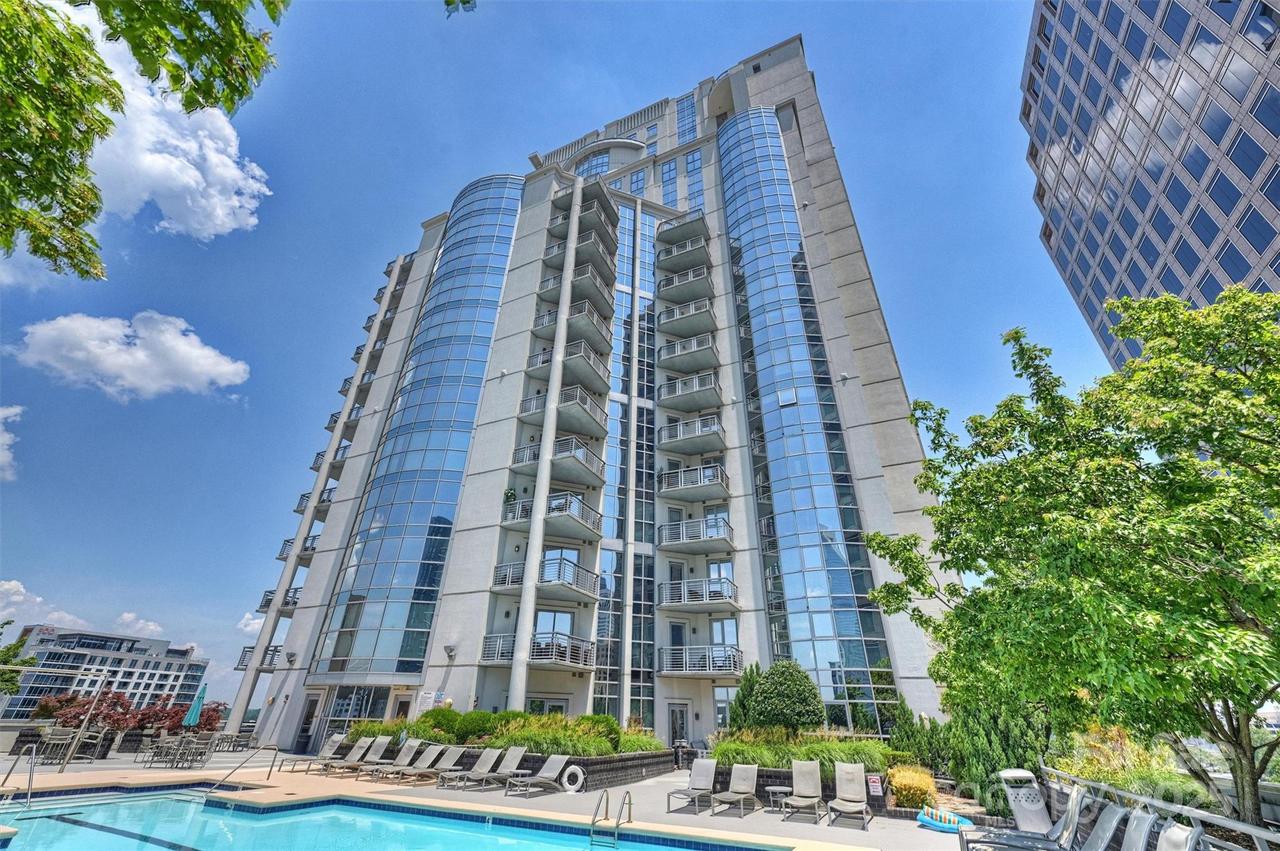 333 W Trade St. #810, Charlotte, NC 28202