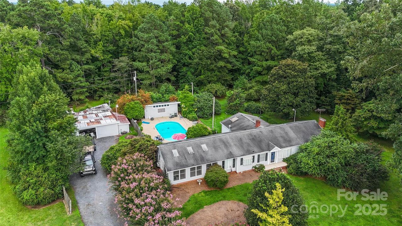 135 Robedo Rd., Mount Gilead, NC 27306