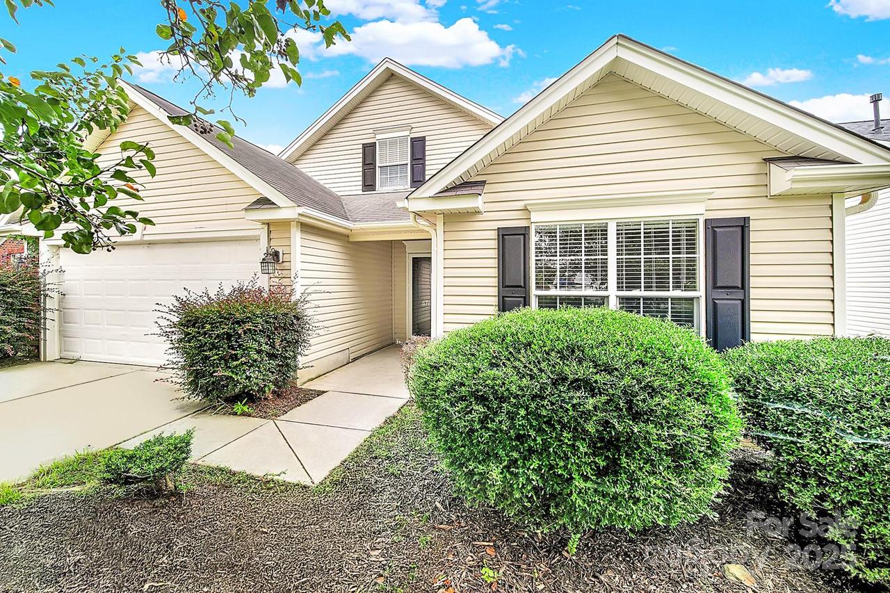 6762 Thistle Down Dr., Harrisburg, NC 28075