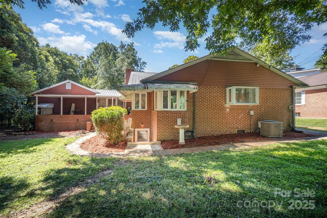 1612 Statesville Blvd., Salisbury, NC 28144