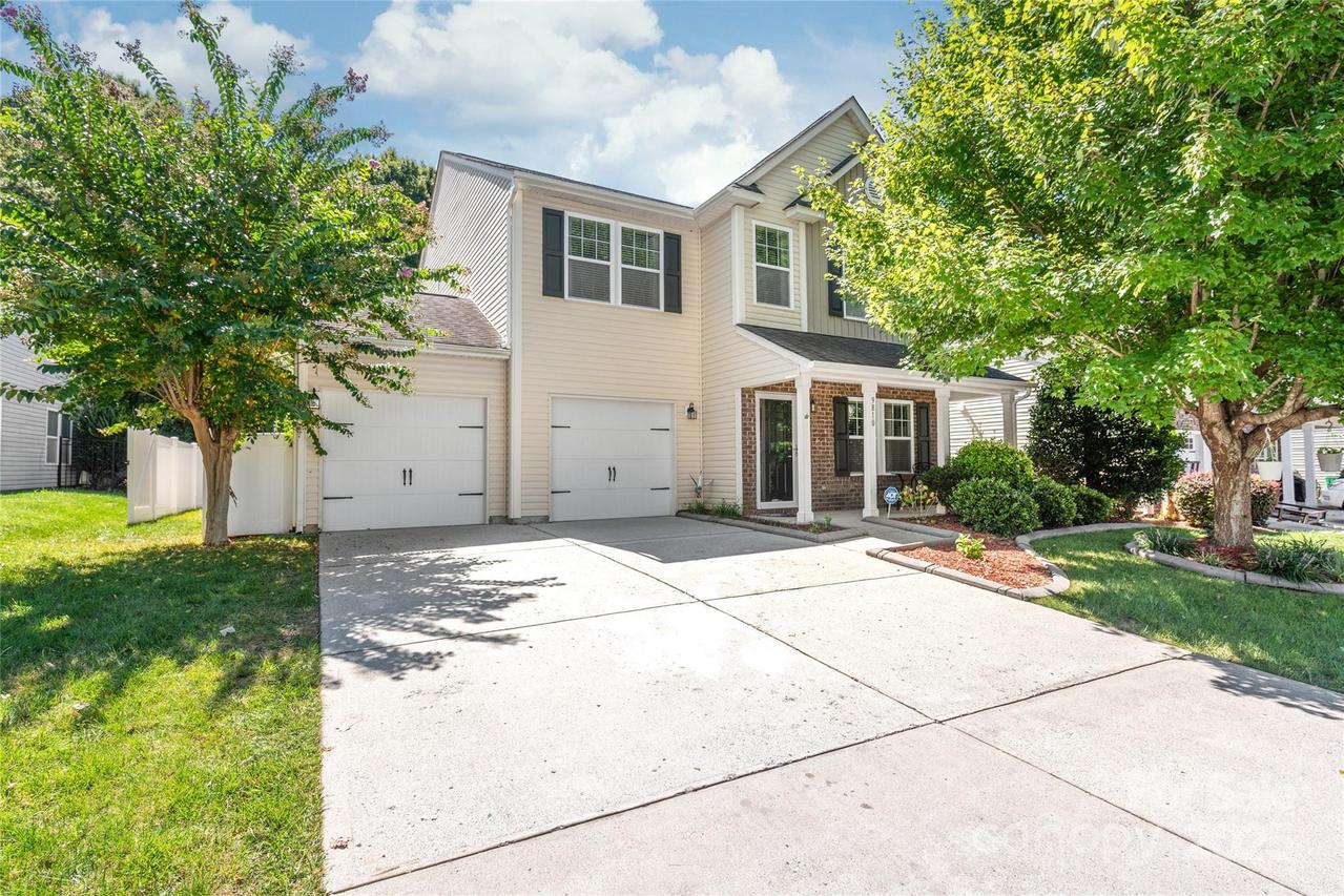 9810 Fernspray Rd., Charlotte, NC 28215