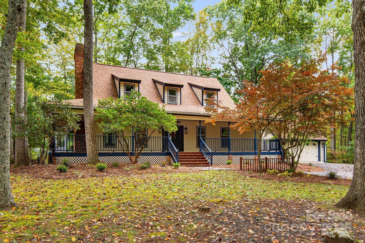 8 Indian Ridge Rd., Asheville, NC 28803
