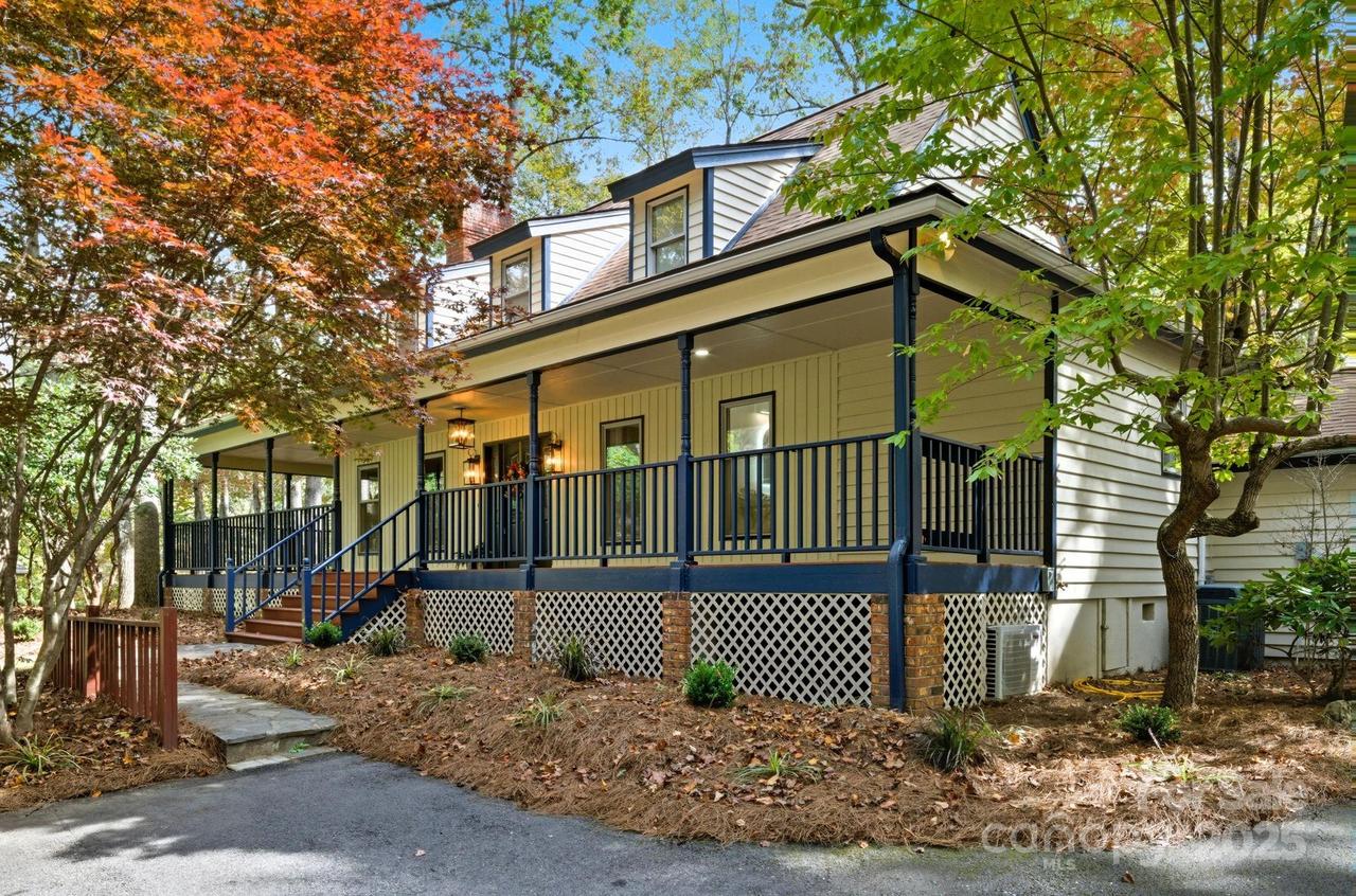 8 Indian Ridge Rd., Asheville, NC 28803