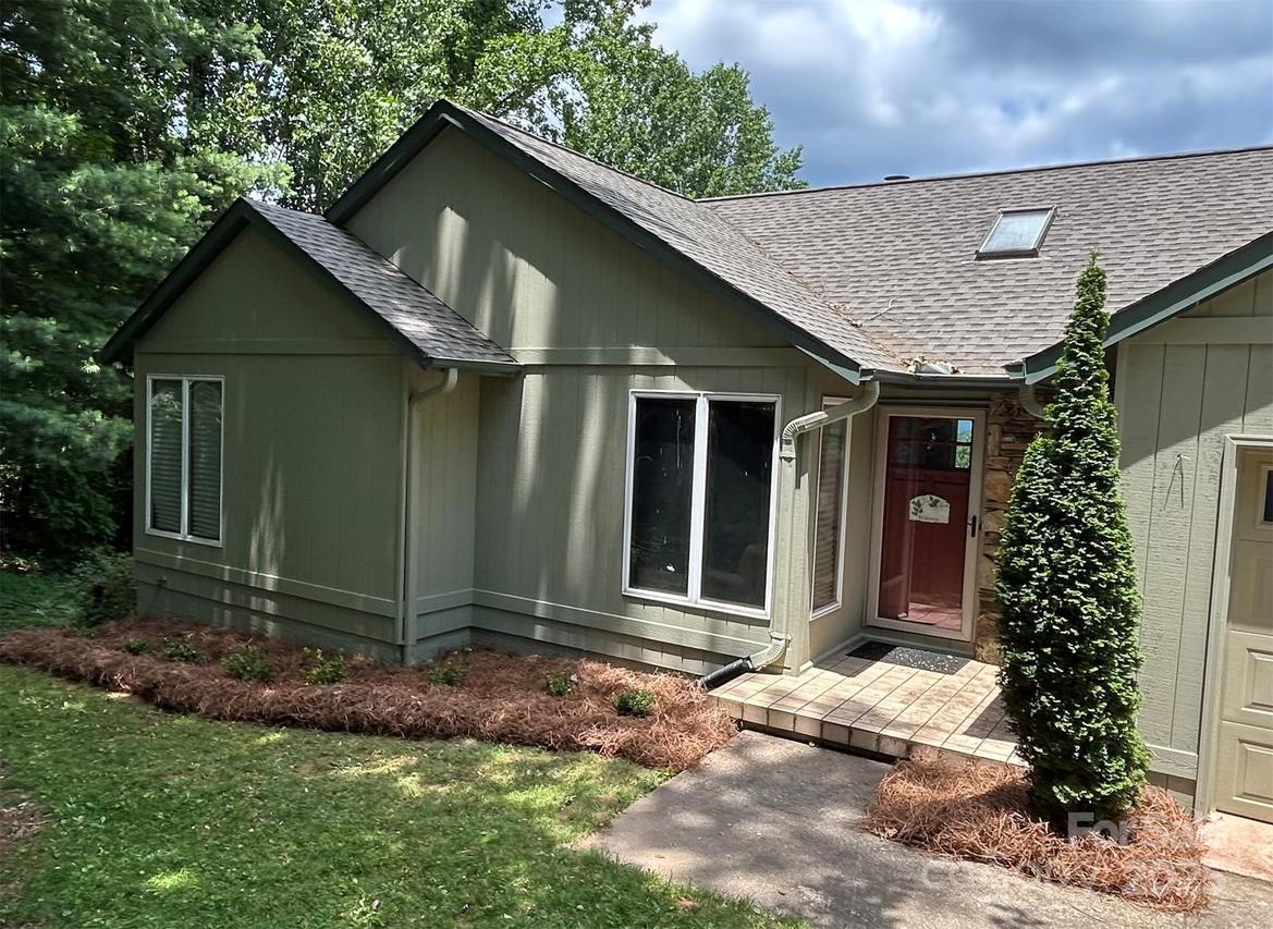 545 Summit Rd., Tryon, NC 28782