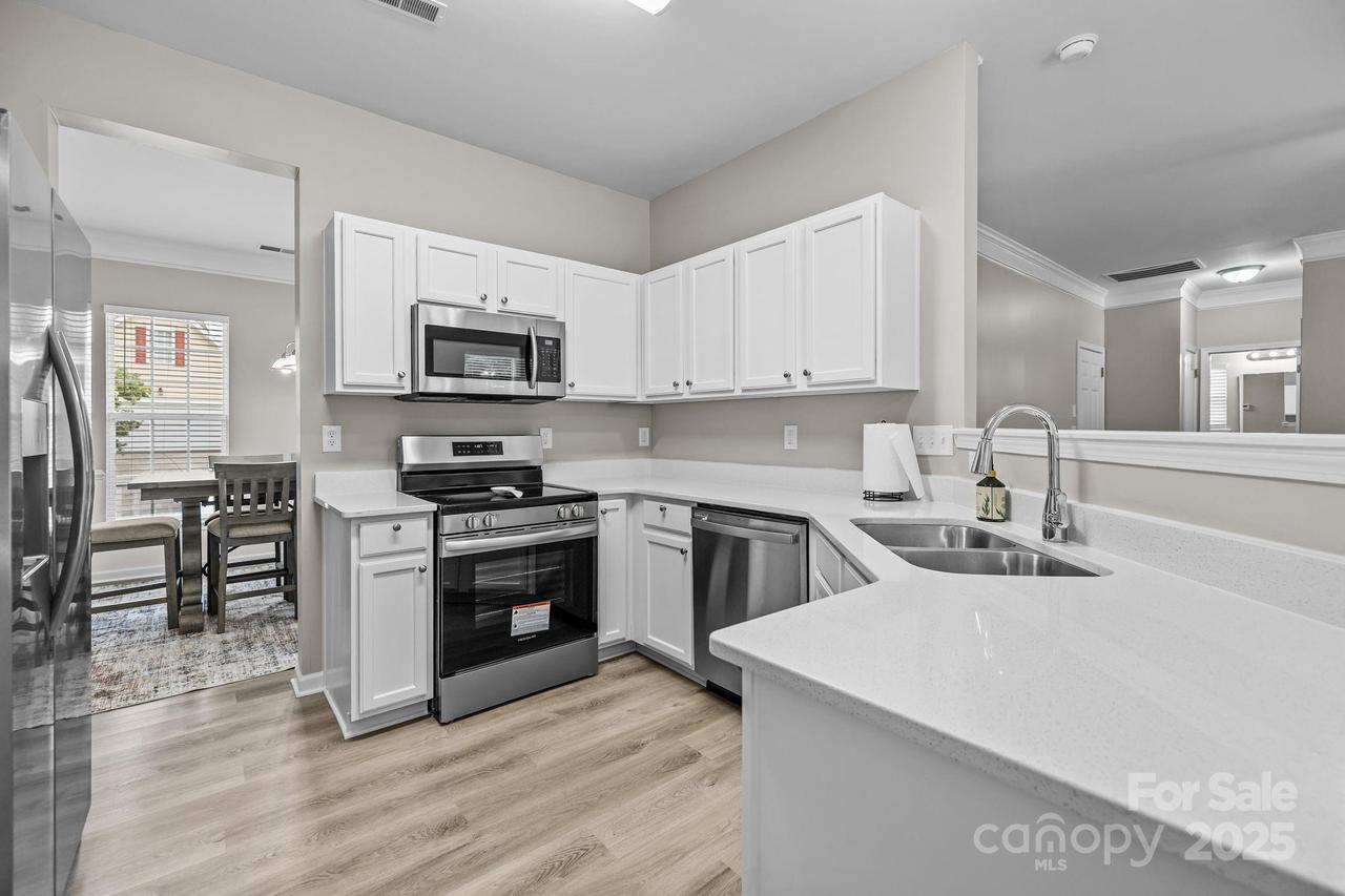 8239 Weeping Fig Ln., Charlotte, NC 28215