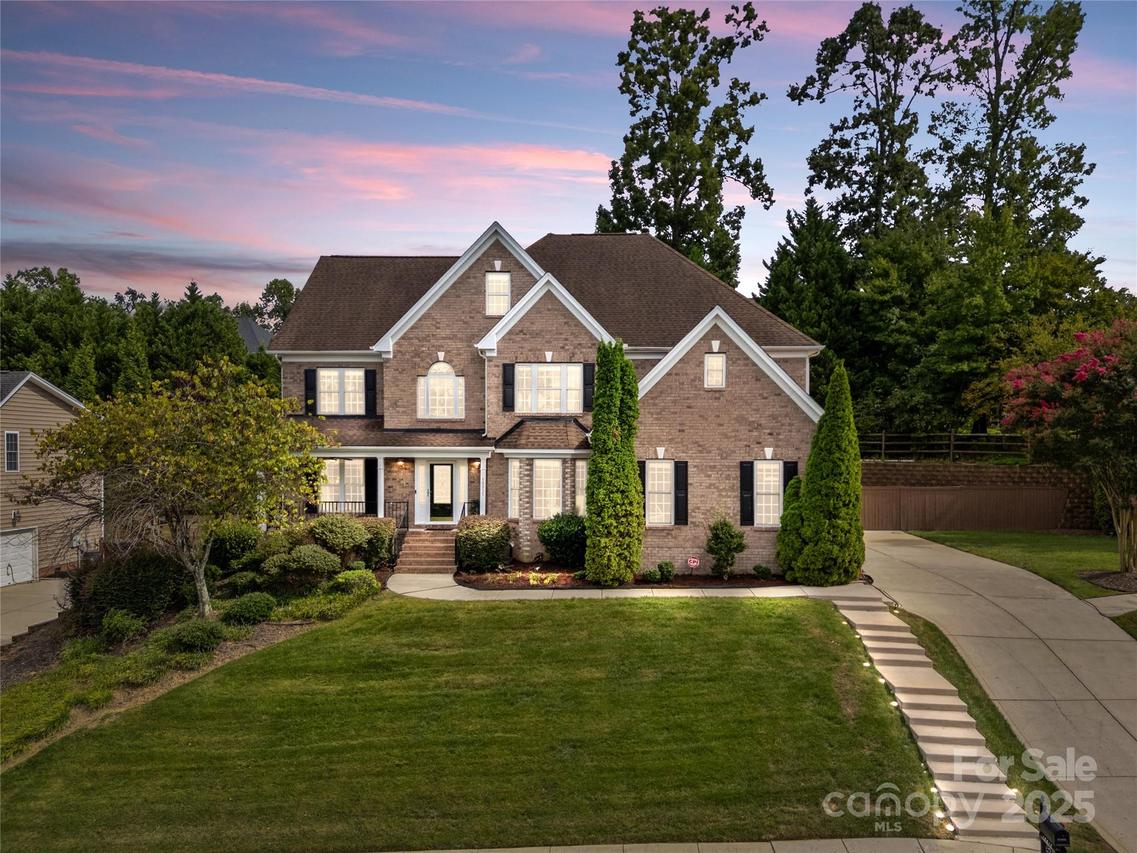 10015 Legolas Ln., Charlotte, NC 28269