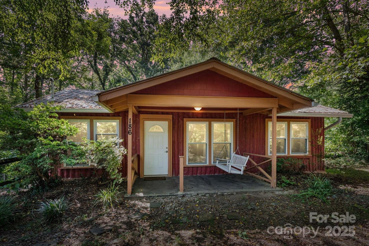 186 Pisgah View Rd., Asheville, NC 28806