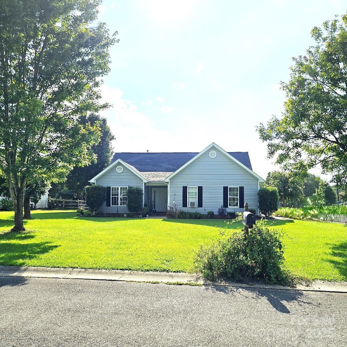 2014 Pleasant Knoll Ln., Monroe, NC 28112