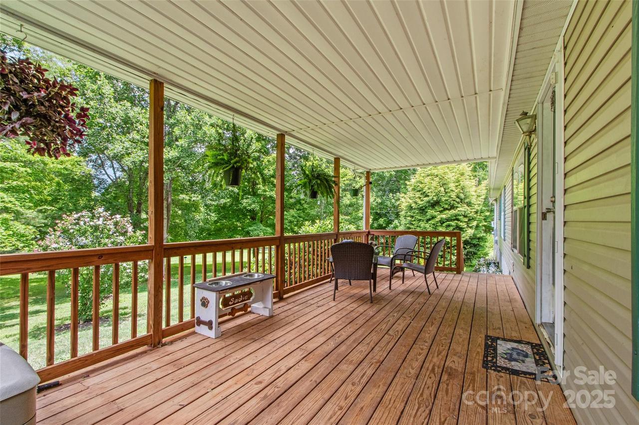 241 Upper Browns Creek Rd., Burnsville, NC 28714