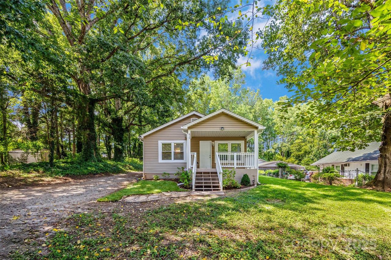 412 Dallas Stanley Hwy., Dallas, NC 28034