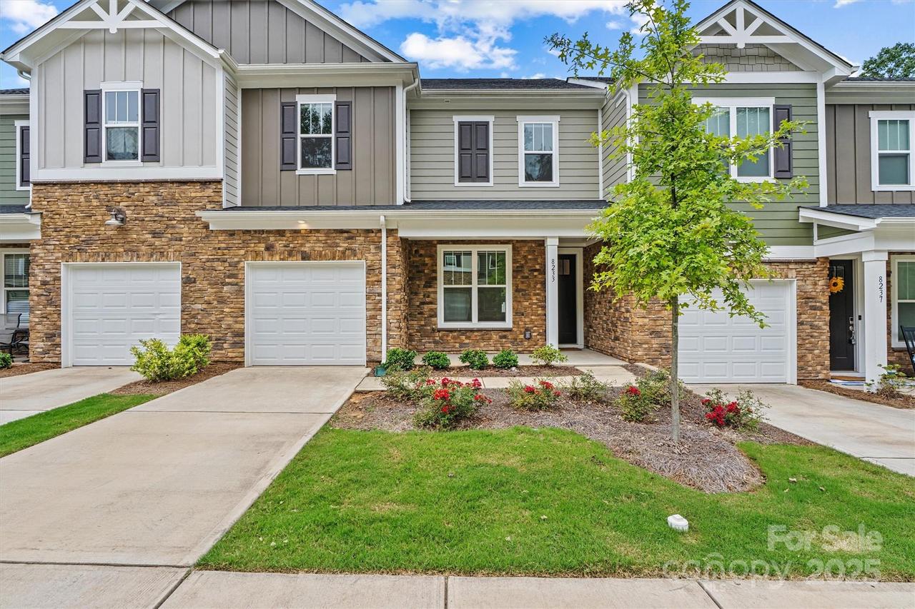 8233 Merryvale Ln., Charlotte, NC 28214