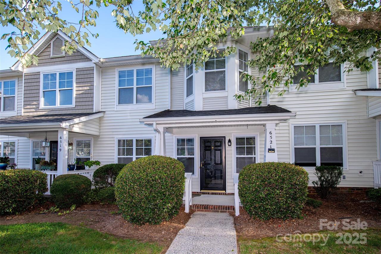 6521 Point Comfort Ln., Charlotte, NC 28226