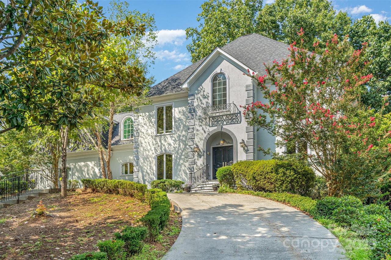 6908 Cameron Glen Dr., Charlotte, NC 28210