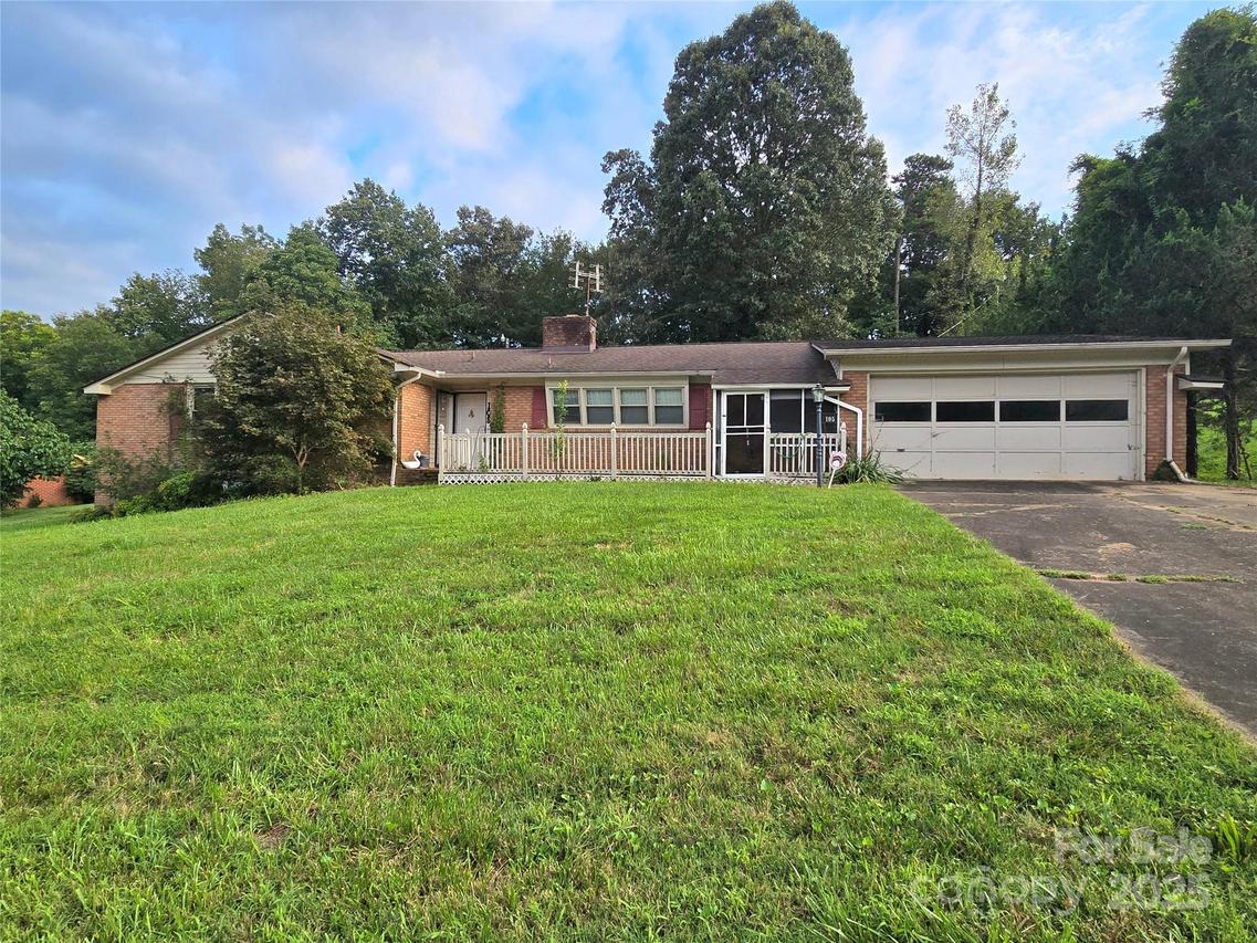105 Westway Dr., Morganton, NC 28655