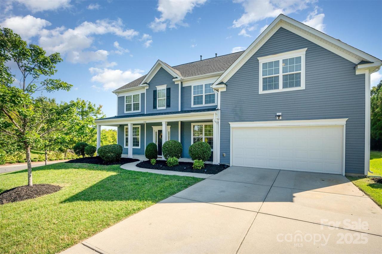 7501 Chasewater Dr., Harrisburg, NC 28075
