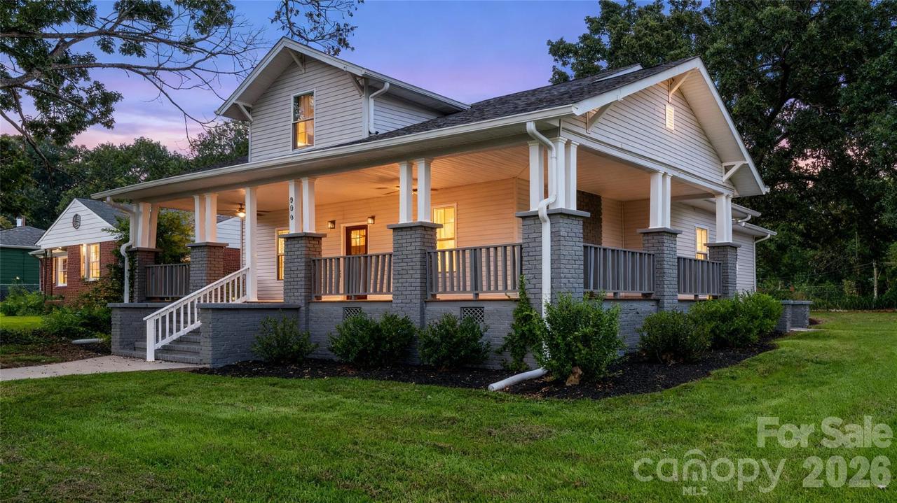 806 4th Street Dr., Hickory, NC 28601