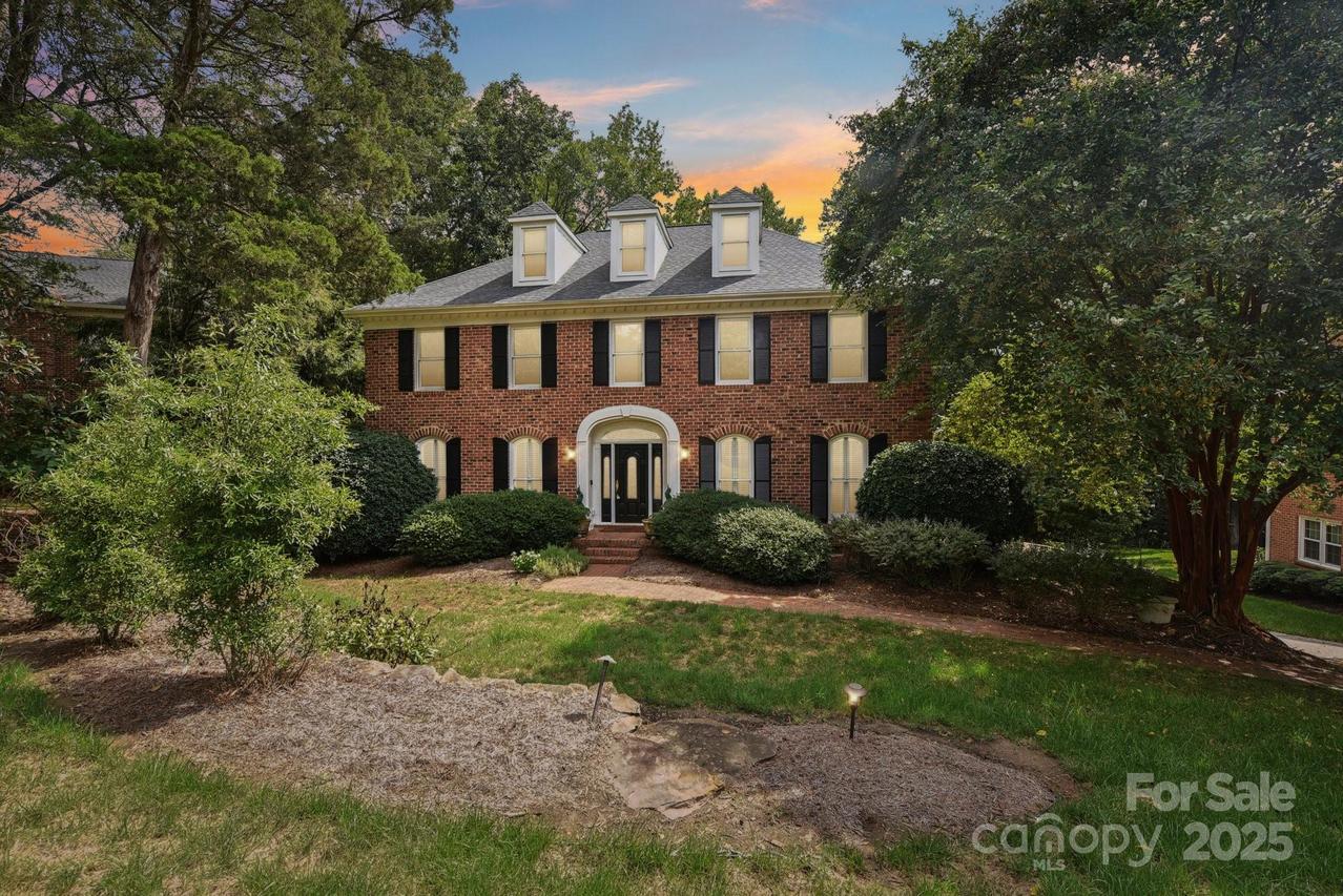 6911 Chatford Ln., Charlotte, NC 28210