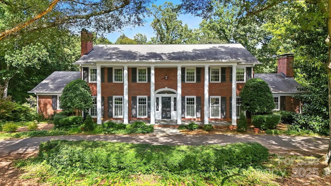 2042 2nd St., Hickory, NC 28601