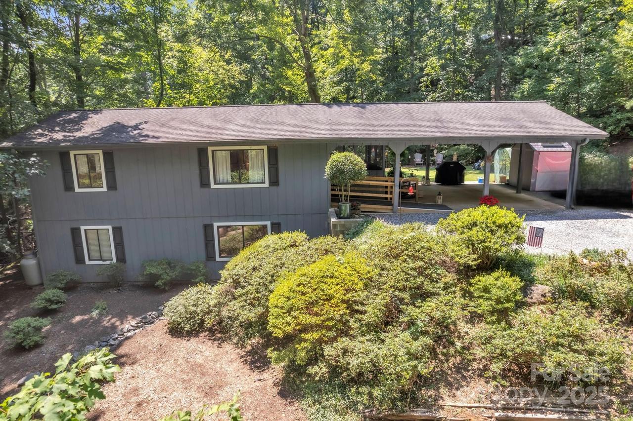 410 Dogwood Tr., Tryon, NC 28782