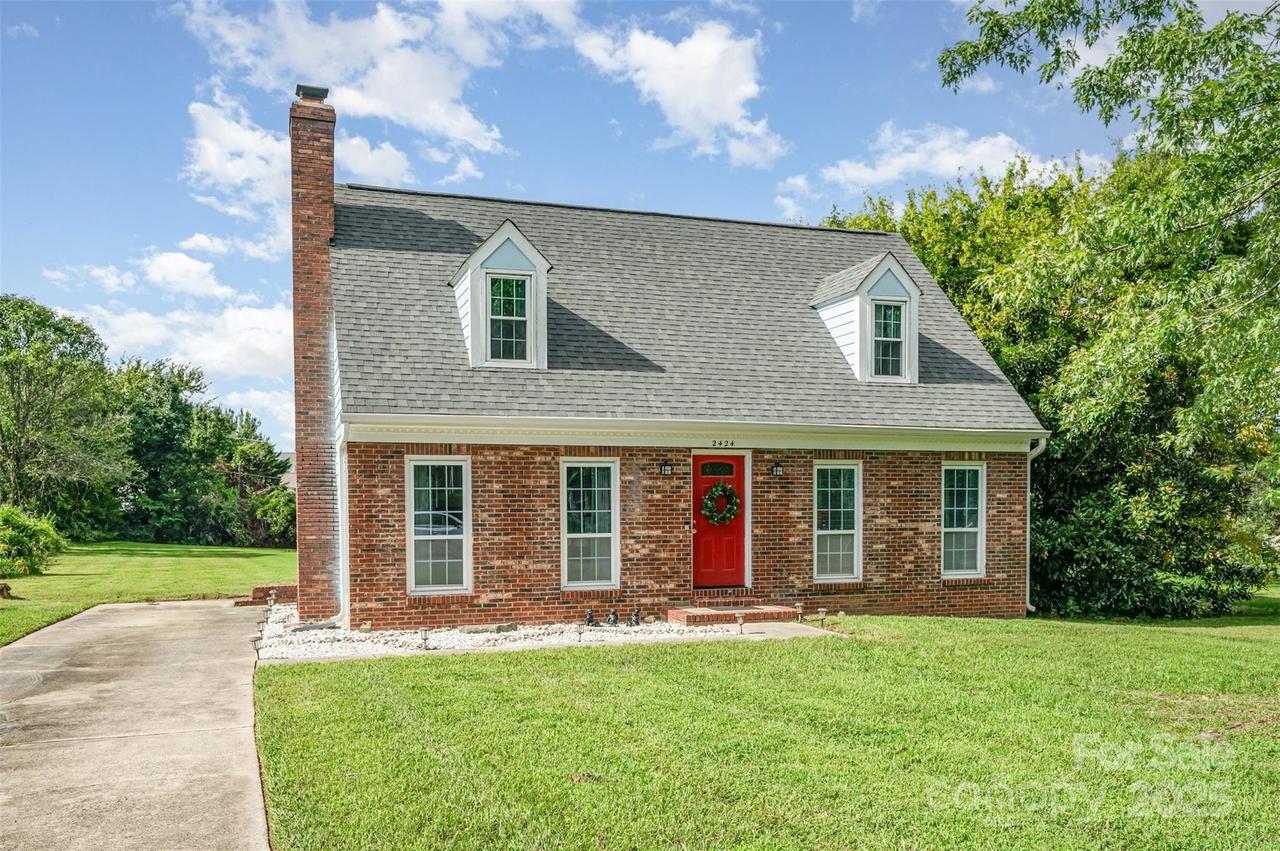 2424 Castlecomer Dr., Charlotte, NC 28262