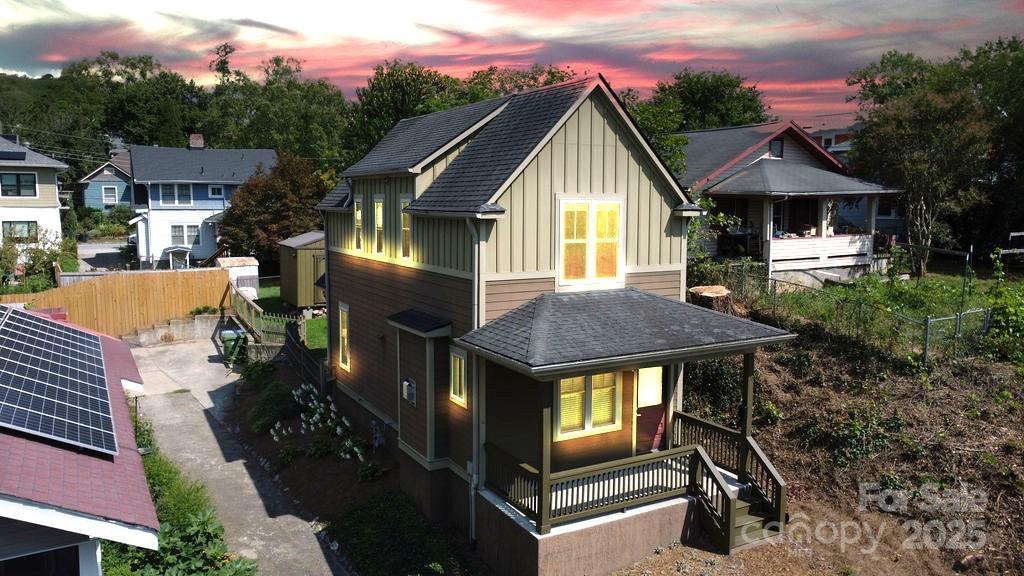 26 Mount Clare Ave., Asheville, NC 28801
