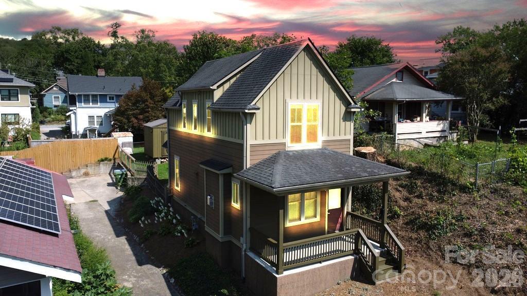 26 Mount Clare Ave., Asheville, NC 28801