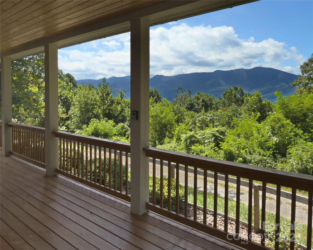 1856 Cabbage Patch Rd., Burnsville, NC 28714