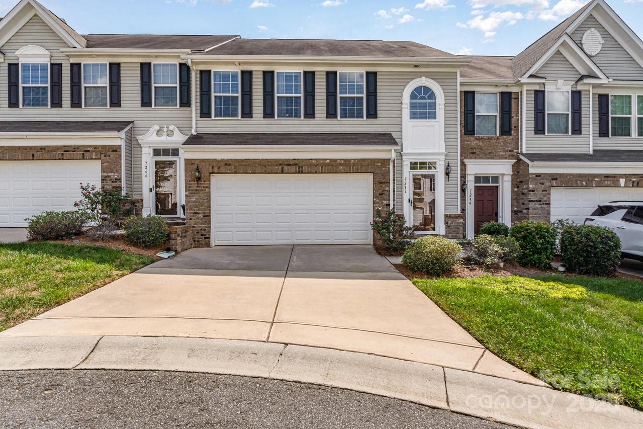 7238 Gallery Pointe Ln., Charlotte, NC 28269