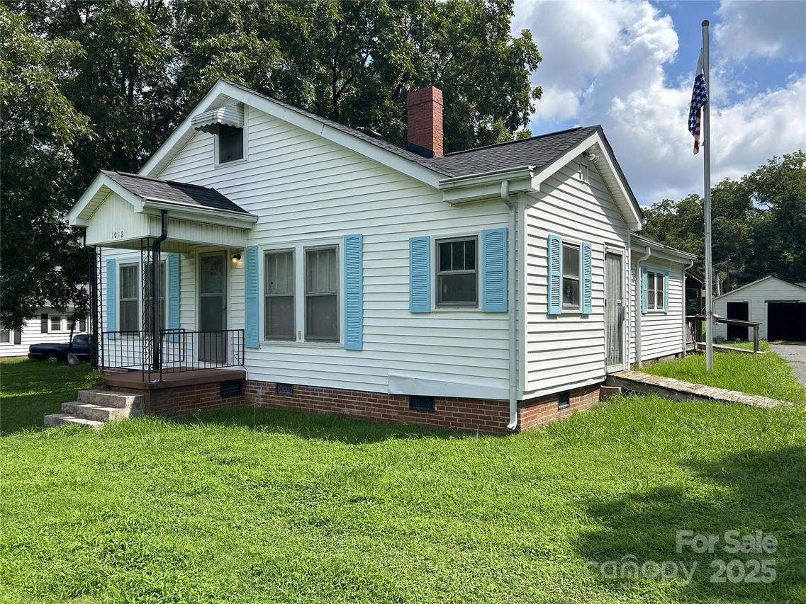 1012 Midlake Ave., Kannapolis, NC 28083