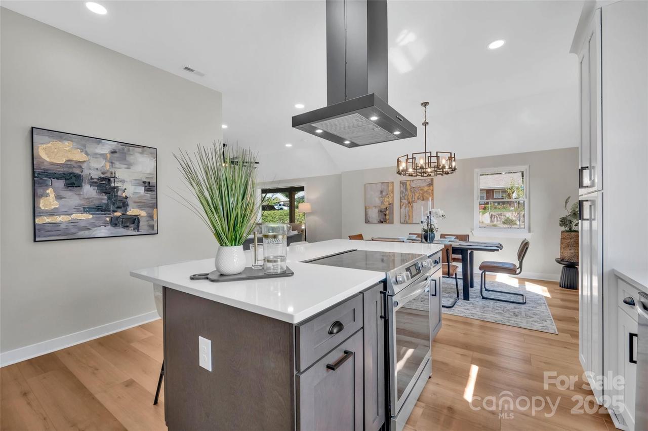 3942 Mcmillan St., Charlotte, NC 28205