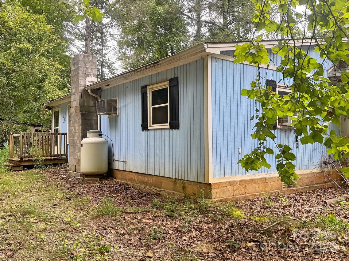 246 Thunderhill Dr., Marion, NC 28752