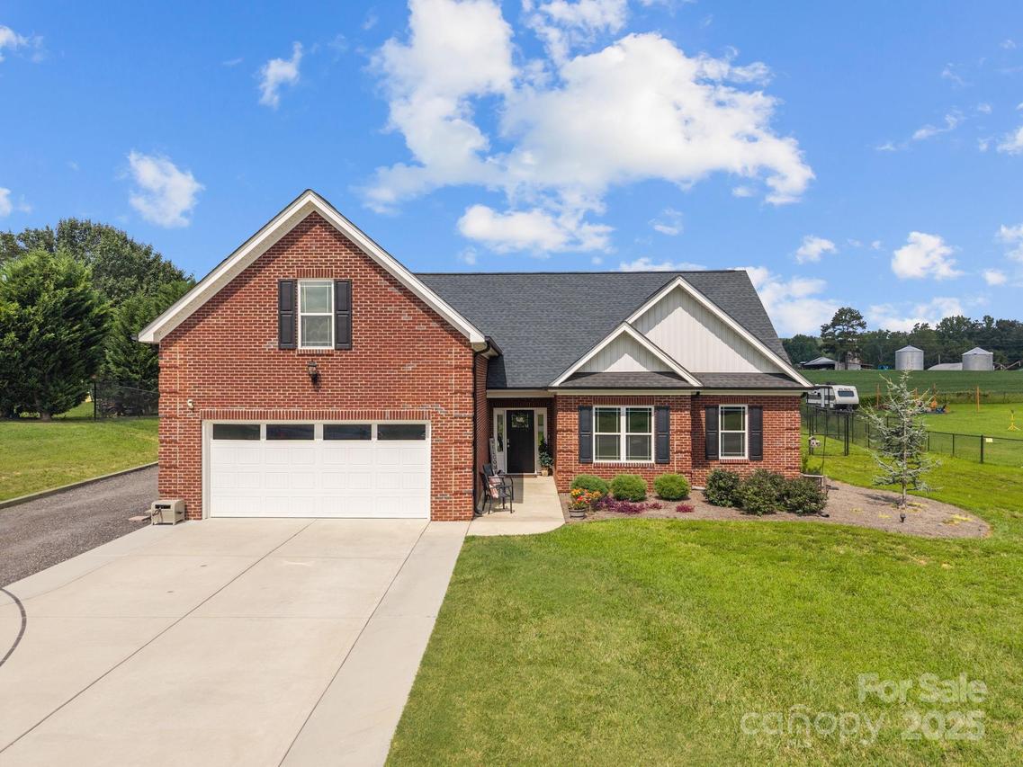 2647 Puetts Chapel Rd., Bessemer City, NC 28016